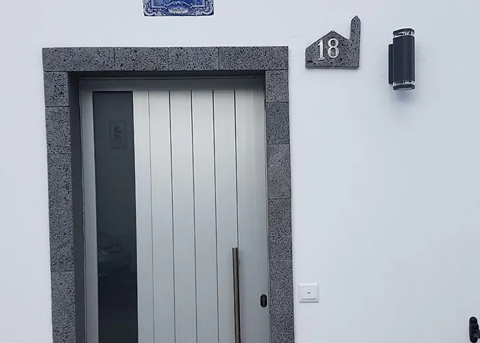 Amazing View To The Sea & Port Bay In * Mosteiros (Azores)